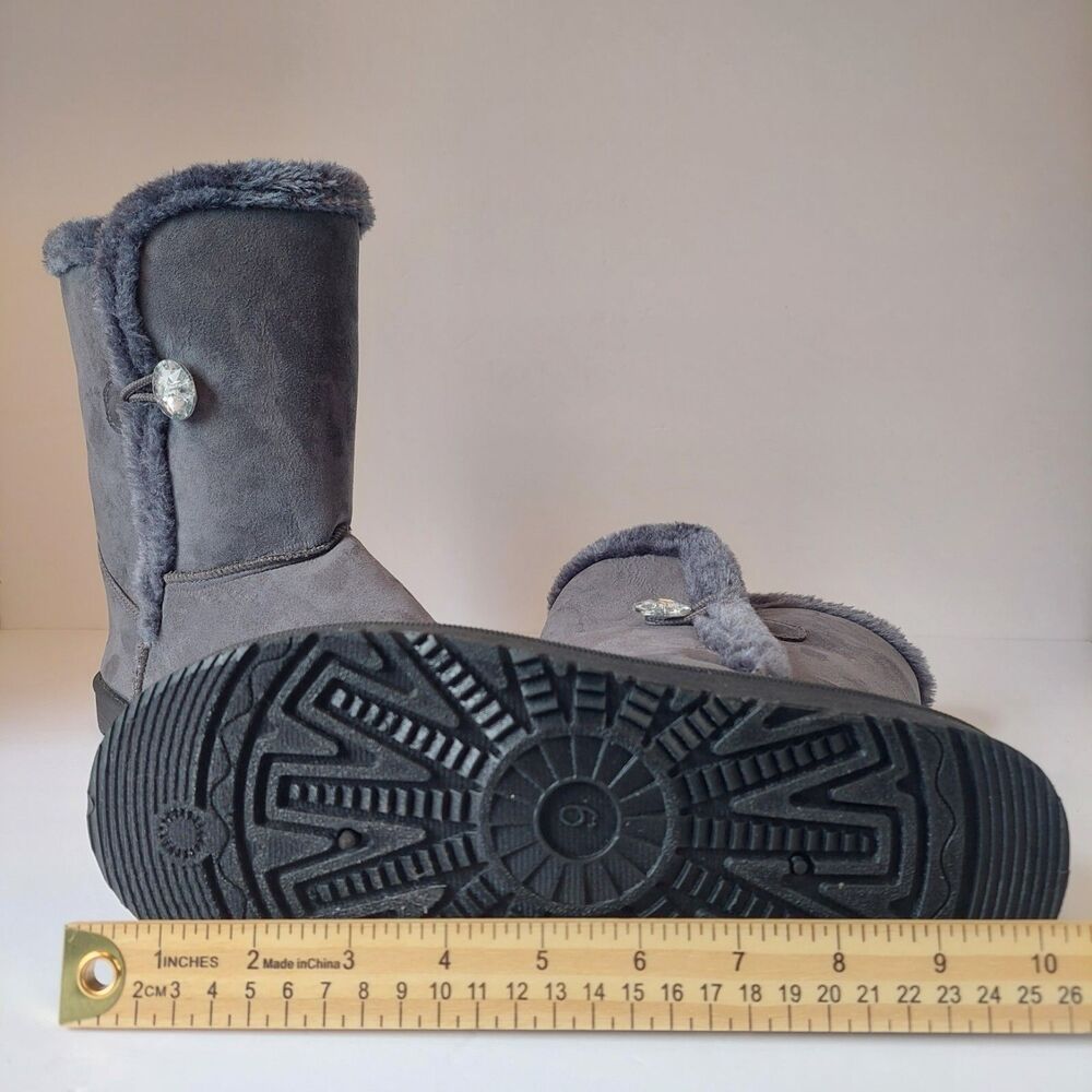 Sag Habor Gray Bailey Button Bling Faux Suede Fur Lined Boots Sz 9 - Picture 7 of 7